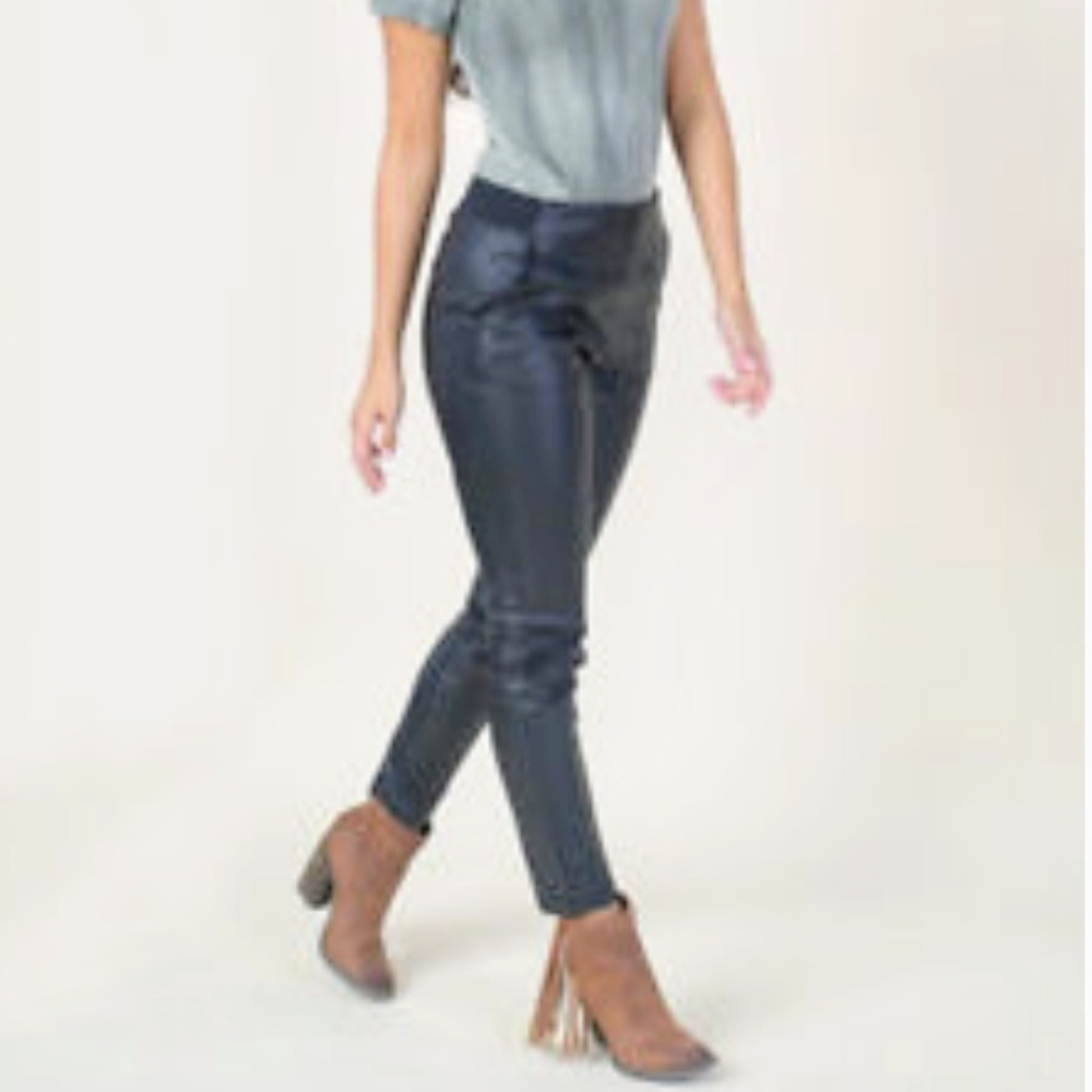 LARGE Black VEGAN LEATHER Skinny Pants     BP69